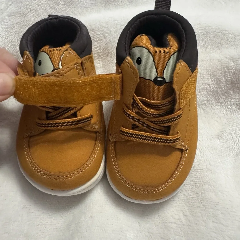 Carters Baby Boots Fox Brown High Top Sneakers Toddler Size 2 Hook‎ Loop